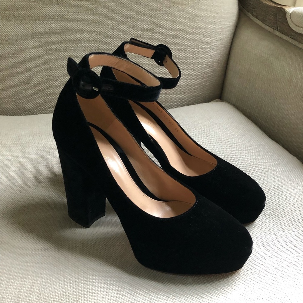 Gianvito Rossi Pumps Platform Velvet Black Strap - Picture 4 of 8